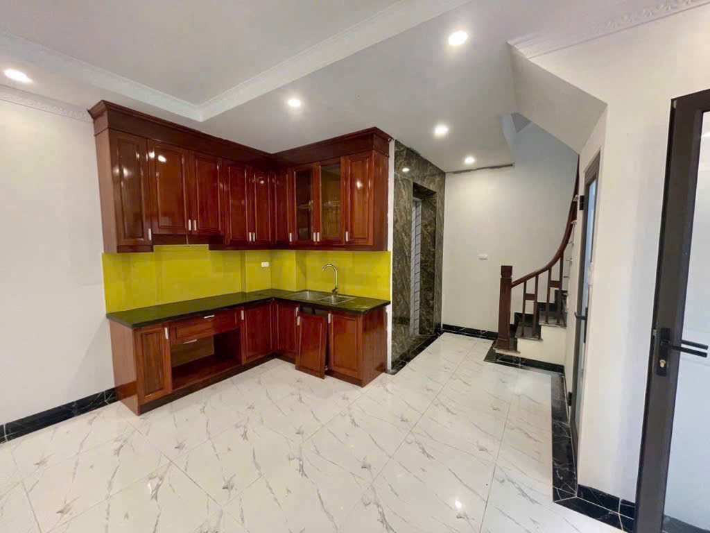Bán nhà Đông Dư 42m 6tầng THANG MÁY MT 4,3m giá 5,9tỷ
