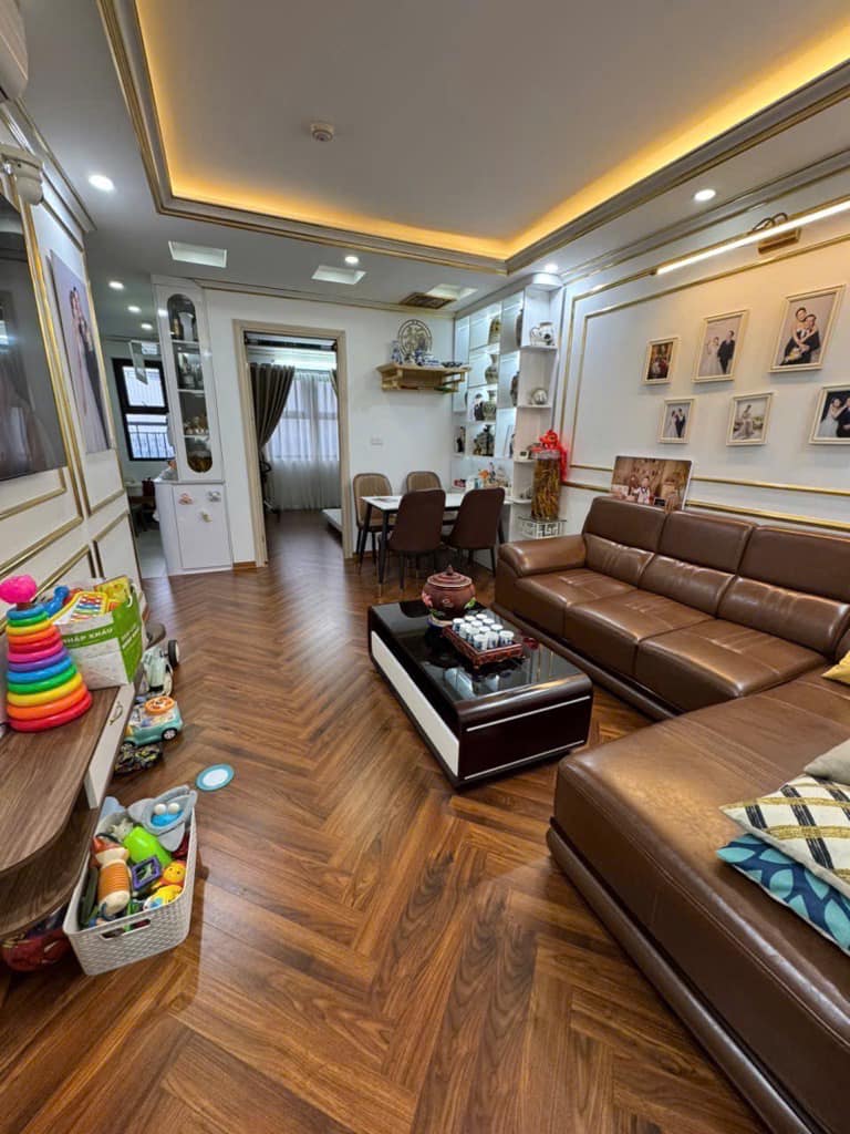 Bán chung cư Ruby City CT3 54,6m 2pn2vs Giá 2,8tỷ