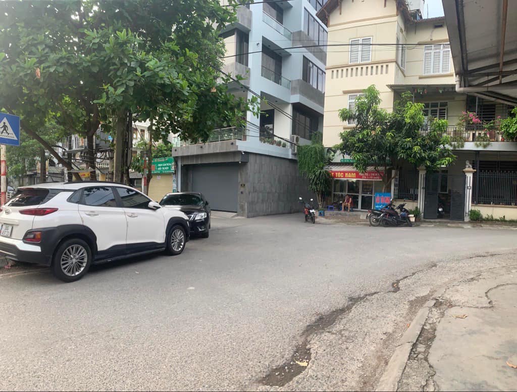 Bán nhà Vũ Xuân Thiều 34m 6tầng Mặt Tiền 5m Giá 5,5tỷ