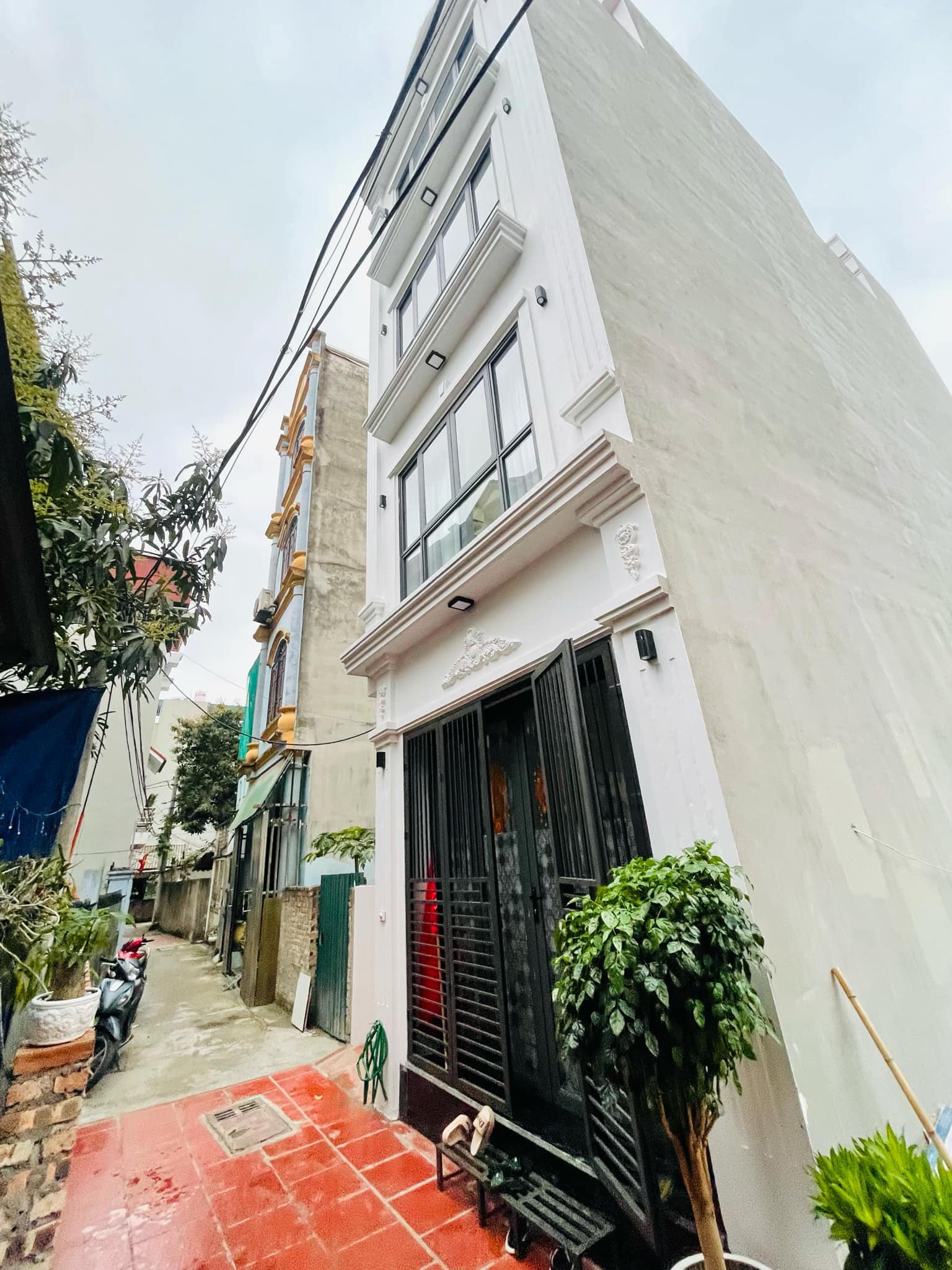 Nhà mới Phúc lợi 36m 5tâng mt 4m giá 5,35tỷ