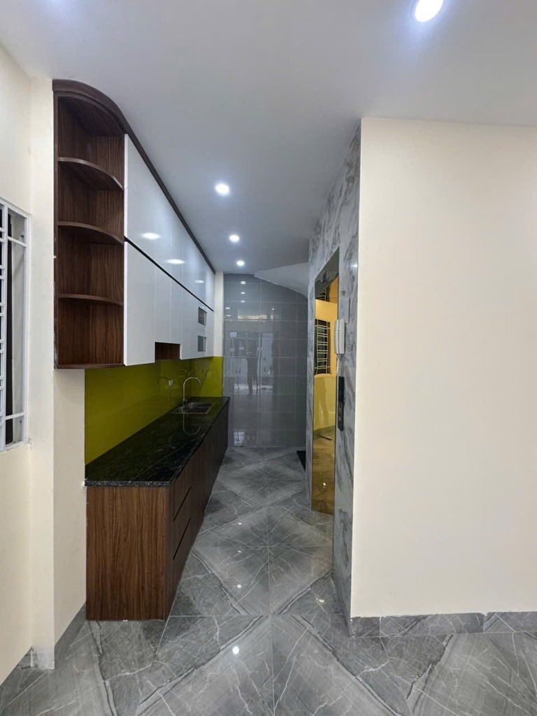 Bán nhà Thạch Bàn - Long Biên 6TẦNG - THANG MÁY - Ô TÔ VÀO NHÀ Giá 7tỷ