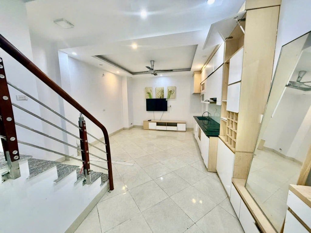 NHÀ ĐẸP ĐÔNG DƯ 3TẦNG Oto ĐỖ CỔNG - ĐẦY ĐỦ NỘI THẤT - GIÁ 4,5tỷ
