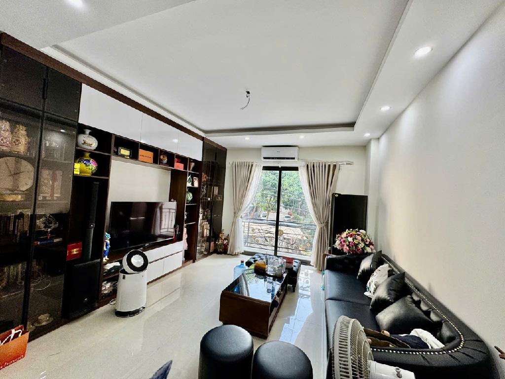 NHÀ MỚI-Ô TÔ VÀO-VIEW THOÁNG-NGÕ RỘNG-NHỈNH 6 TỶ