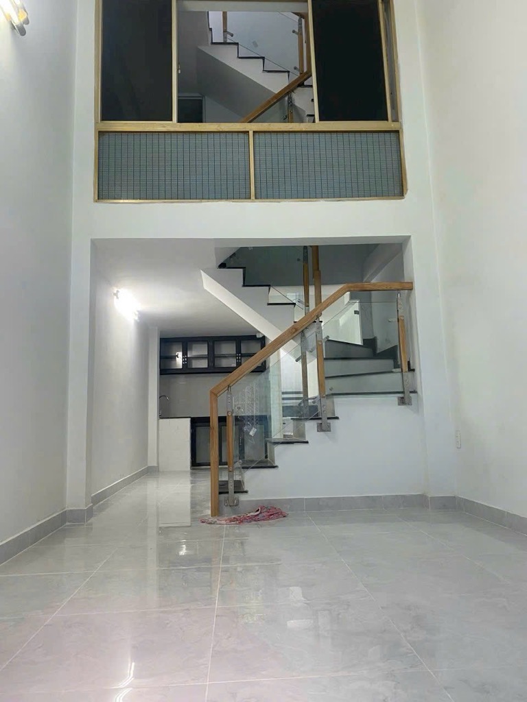 Nhà bán HXH, Trần Hưng Đạo , Q5 , 32m2, 3 tầng , giá 6,3 tỷ.