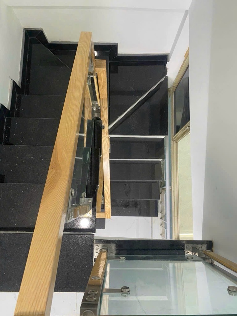 Nhà bán HXH, Trần Hưng Đạo , Q5 , 32m2, 3 tầng , giá 6,3 tỷ.