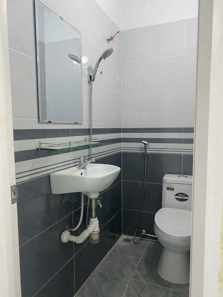 Nhà bán HXH, Trần Hưng Đạo , Q5 , 32m2, 3 tầng , giá 6,3 tỷ.