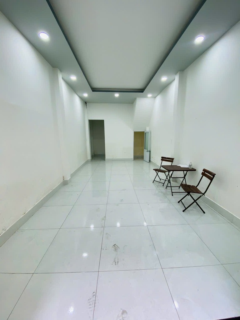 Bán nhà, HXH Trần Hưng Đạo,Q1,gần Bộ CA, DT 30 m2, 4 tầng,gía 6,15 tỷ.