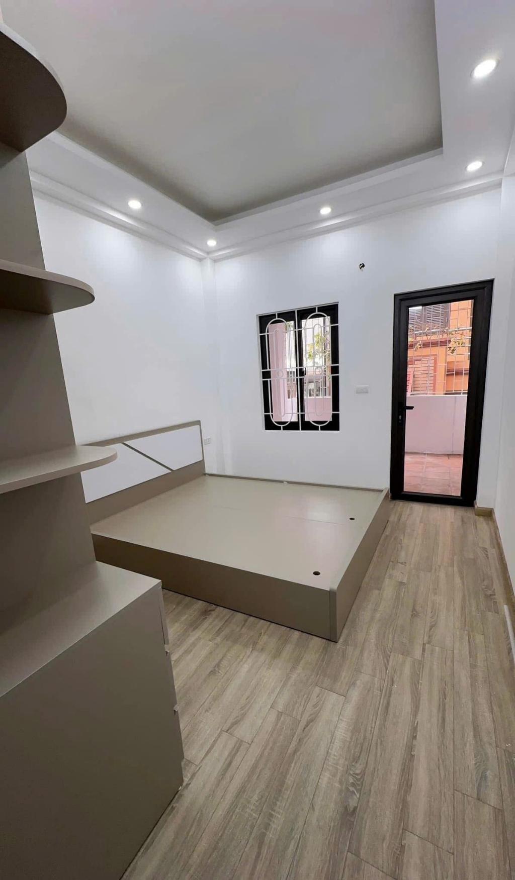 ĐẸP! Nguyễn Khang NHÀ ĐẸP FULL NỘI THẤT, GẦN PHỐ, DÂN XÂY - 6,x TỶ 0974984929