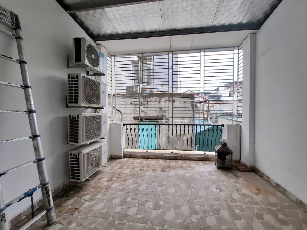 Lê Đức Thọ 9 tỷ - ô tô đỗ cổng, mới cứng đủ nội thất, 7 phòng mua ở - thuê đẹp.