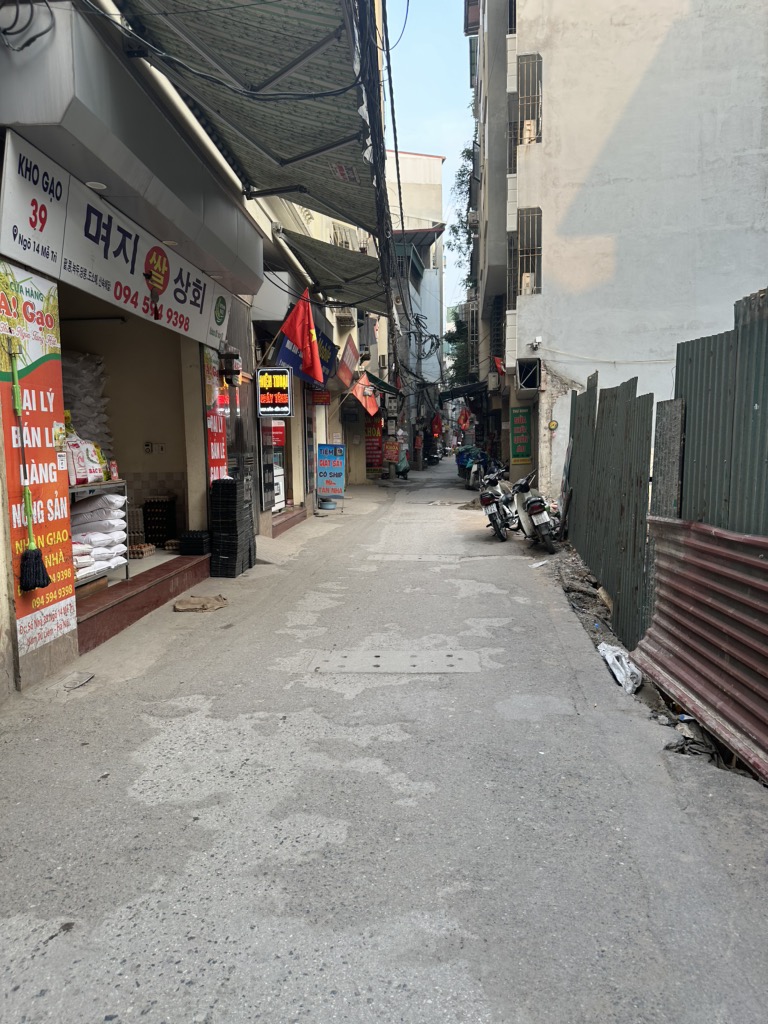 Nhà đẹp Mễ Trì, 39m - 7,8 tỷ, nhà đẹp ở ngay, ngõ nông - chủ thiện chí. 0815155777