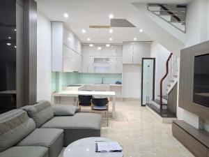 Lê Đức Thọ 9 tỷ - ô tô đỗ cổng, mới cứng đủ nội thất, 7 phòng mua ở - thuê đẹp.