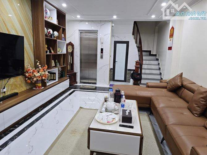 BÁN NHÀ GIANG VĂN MINH - 40M2 - 7T THANG MÁY - 14.8 TỶ. LH: 0988505246.