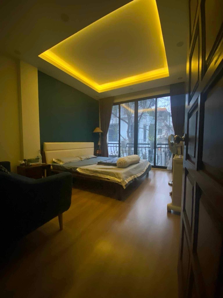 Bán nhà phố Kim Mã, KINH DOANH, gara ô tô, chào 16 tỷ. Lh: 0392863486..