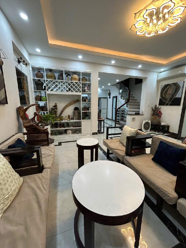 Bán nhà Ba ĐÌnh, gần TTTM Lotte, 30m ra phố, full nội thất đẹp.