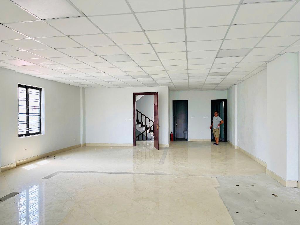 Hiếm - Toà Văn Phòng 65m2 6 tầng Mt gần 6m. LH ngay 0988505246.