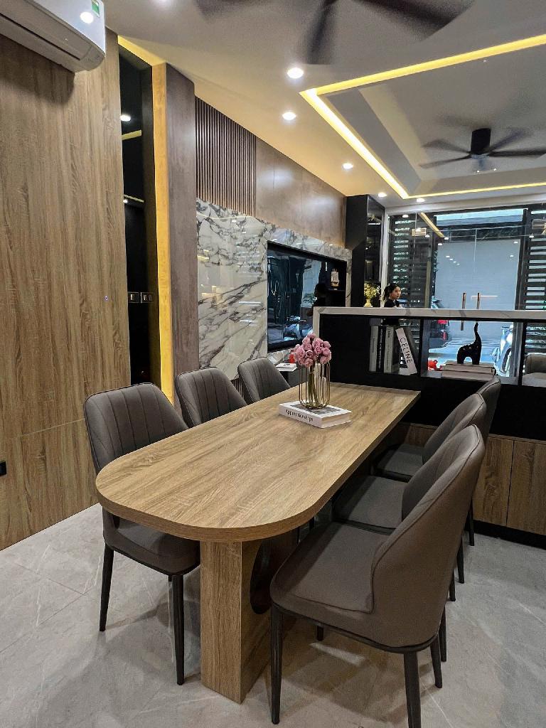 HIẾM....Phân lô, ô tô đỗ cửa, 55m2*6T,khu vực nhiều tiện ích. 0988505246.