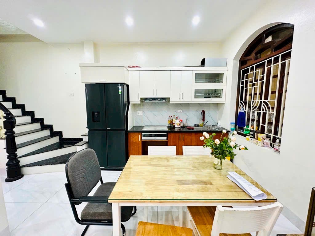 BÁN NHÀ ĐẦM TRẤU BẠCH ĐẰNG - MT 6.2M - GẦN PHỐ - KINH DOANH - NHIỀU TIỆN ÍCH