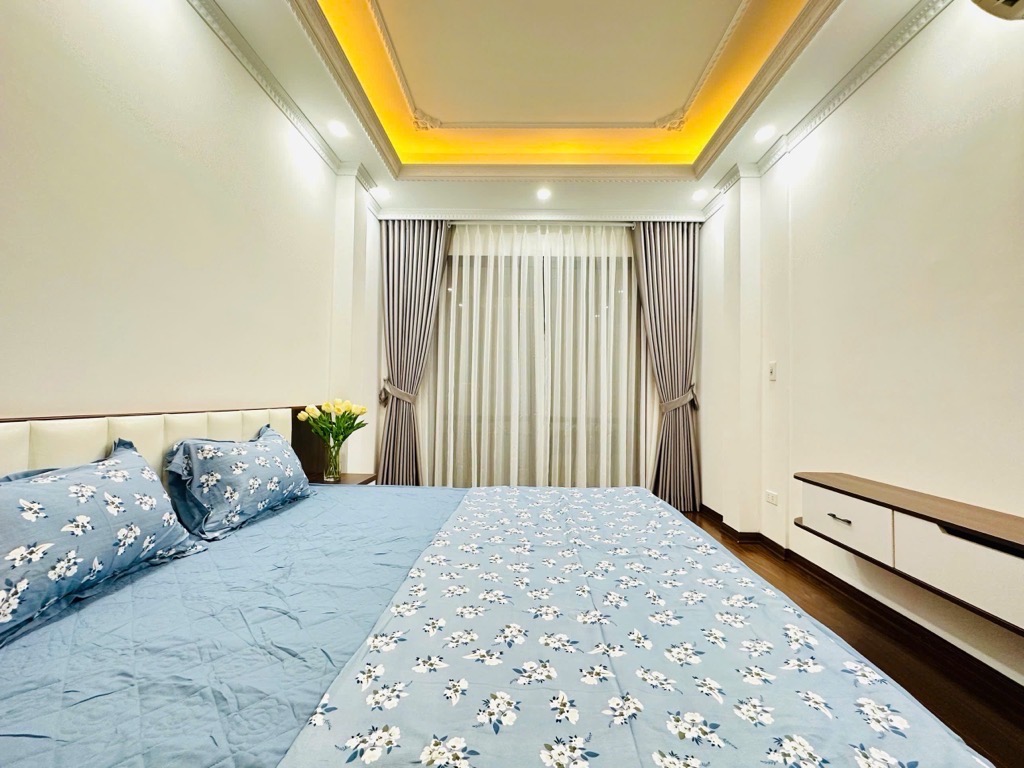 BÁN NHÀ QUẬN CẦU GIẤY - FULL NỘI THẤT - Ô TÔ GẦN - KHU VỰC NHIỀU TRƯỜNG ĐẠI HỌC - 0829217877.