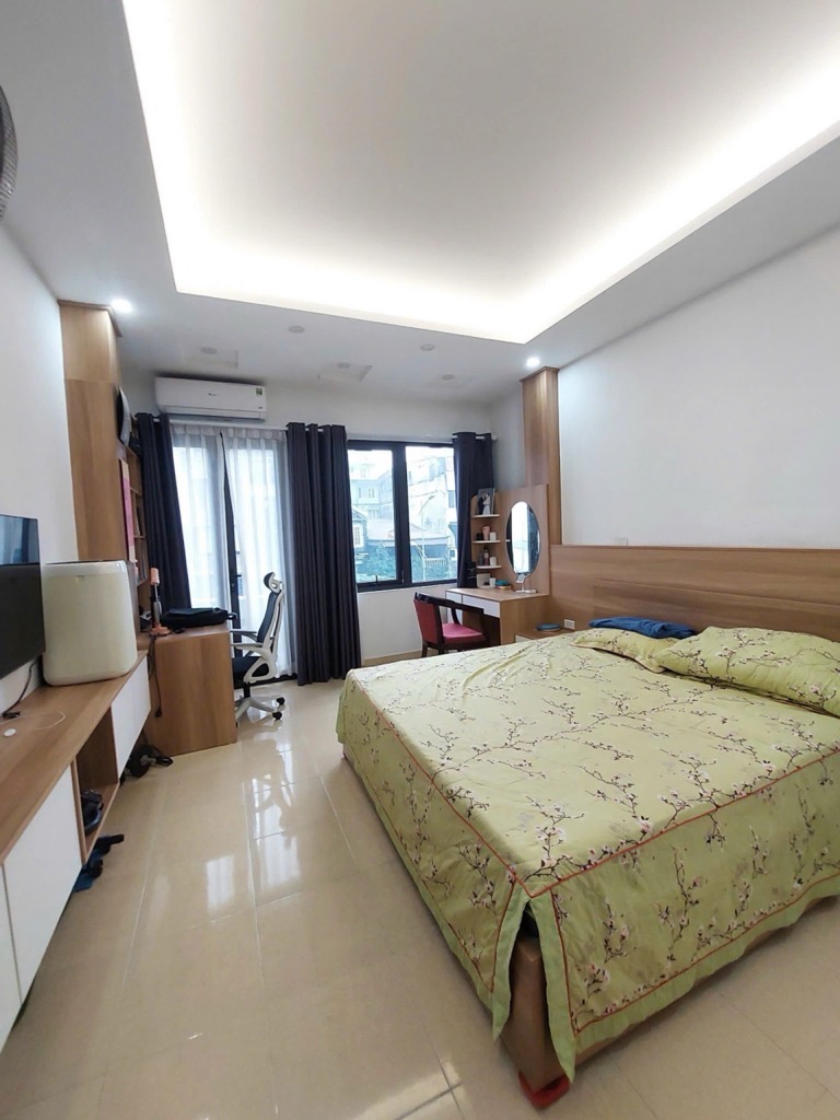 BÁN CĂN NHÀ PHỐ KIM MÃ BA ĐÌNH, Ô TÔ, THANG MÁY, NHIỀU TIỆN ÍCH. LH: 0988505246.