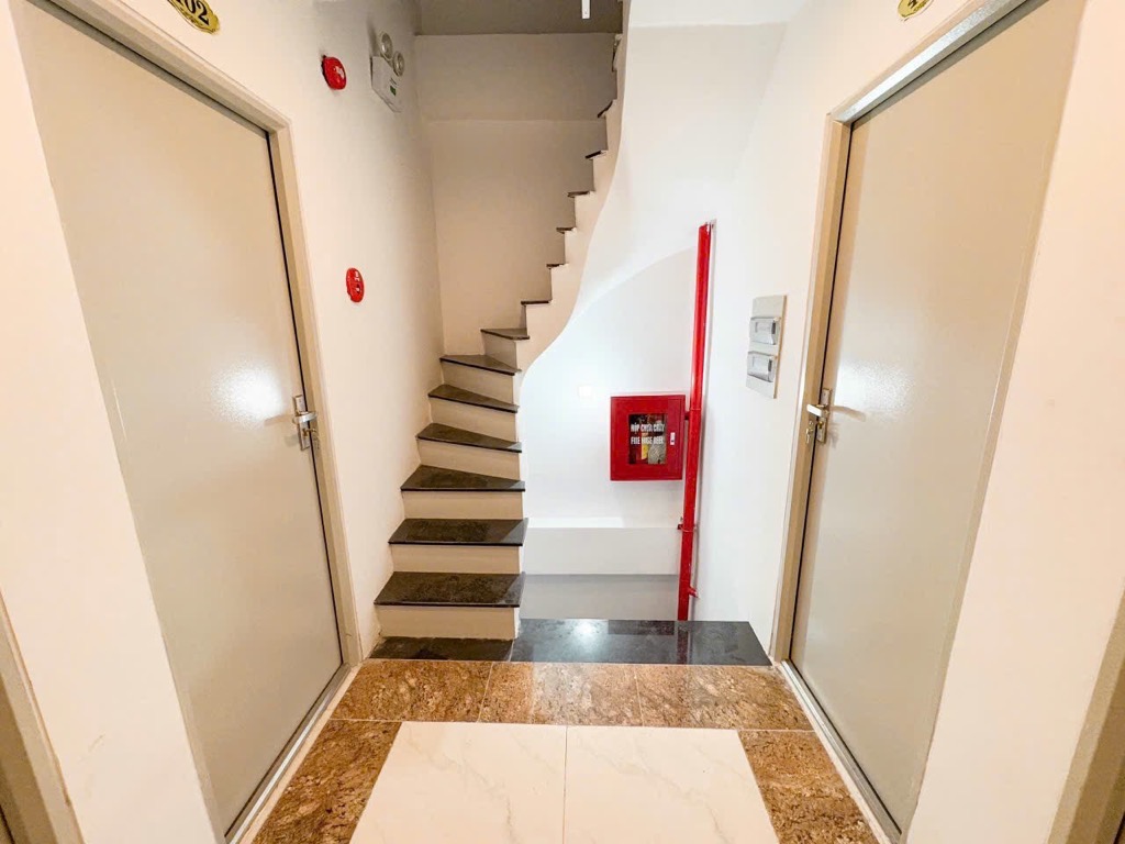 Bán CHDV Ngọc Hà, Ba Đình, giá cực chất chỉ với 14,2 tỷ/56m2 dòng tiền tốt. LH: 0392863486.