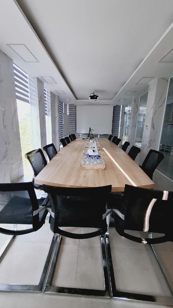 Bán gấp toà Văn phòng 216m2 tại Tố Hữu, Trung Văn, ô tô đỗ cửa chỉ 57 tỷ. Lh: 0392863486.