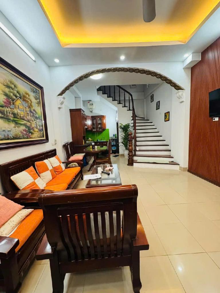 Bán nhà riêng P. Ngọc Hà, 20m ra ô tô, gần hồ điều hoà, 8 tỷ.