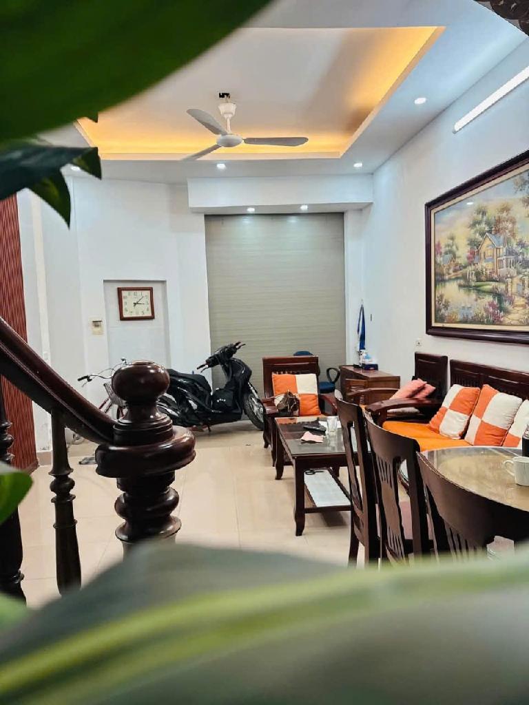 Bán nhà riêng P. Ngọc Hà, 20m ra ô tô, gần hồ điều hoà, 8 tỷ.