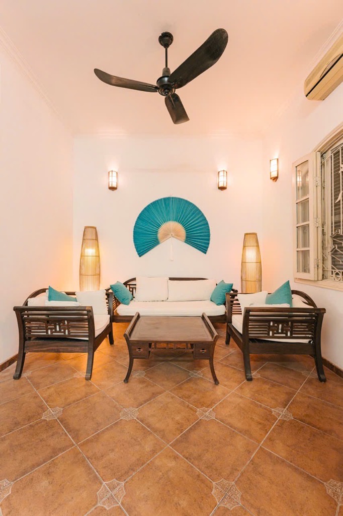 Bán Homestay Nghi Tàm, sát hồ Tây, dòng tiền siêu tốt..