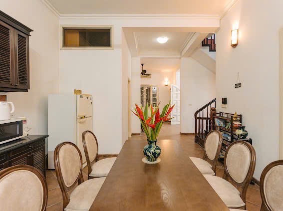 Bán Homestay Nghi Tàm, sát hồ Tây, dòng tiền siêu tốt..