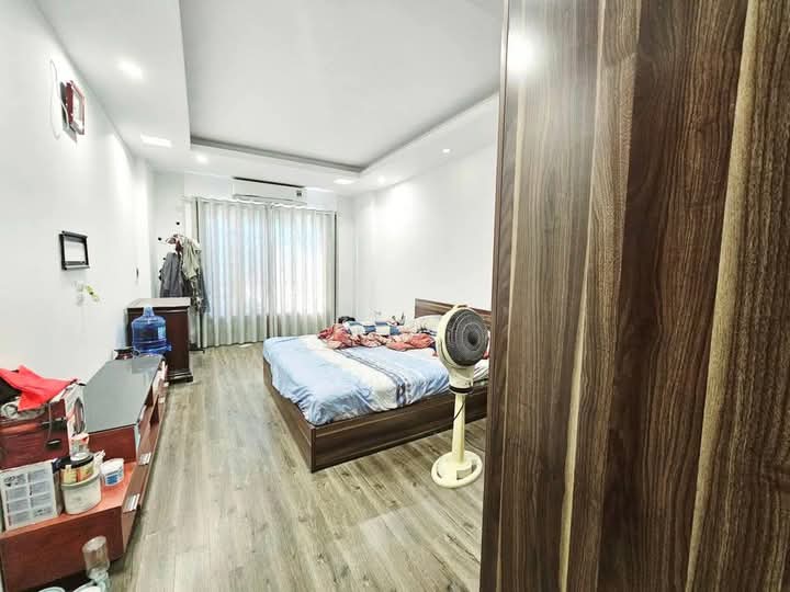 Bán nhà riêng Phố Tôn Đức Thắng, Đống Đa, ô tô đỗ cửa dt 38m2*6T full nội thất. Lh: 0392863486.