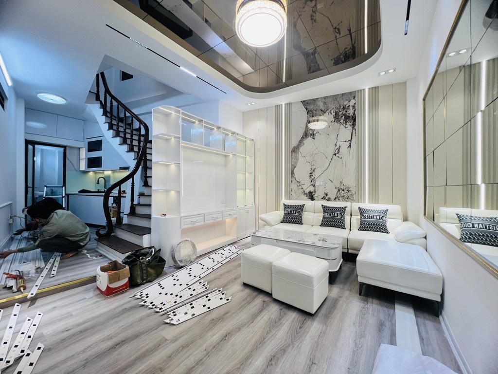 Bán nhà riêng Nguyễn Chí Thanh, gần Đài THVN, full nội thất, 7.1 tỷ.