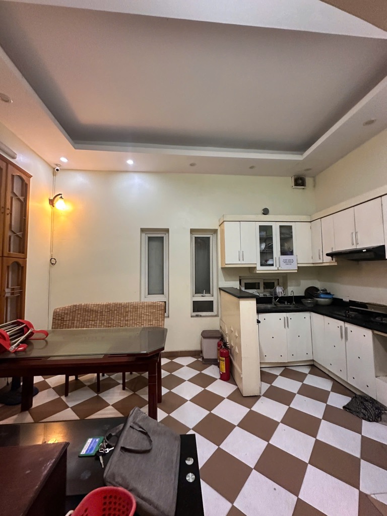 HIẾM TÂY HỒ,LÔ GÓC,MẶT NGÕ THÔNG,KINH DOANH,GẦN CHỢ BƯỞI.