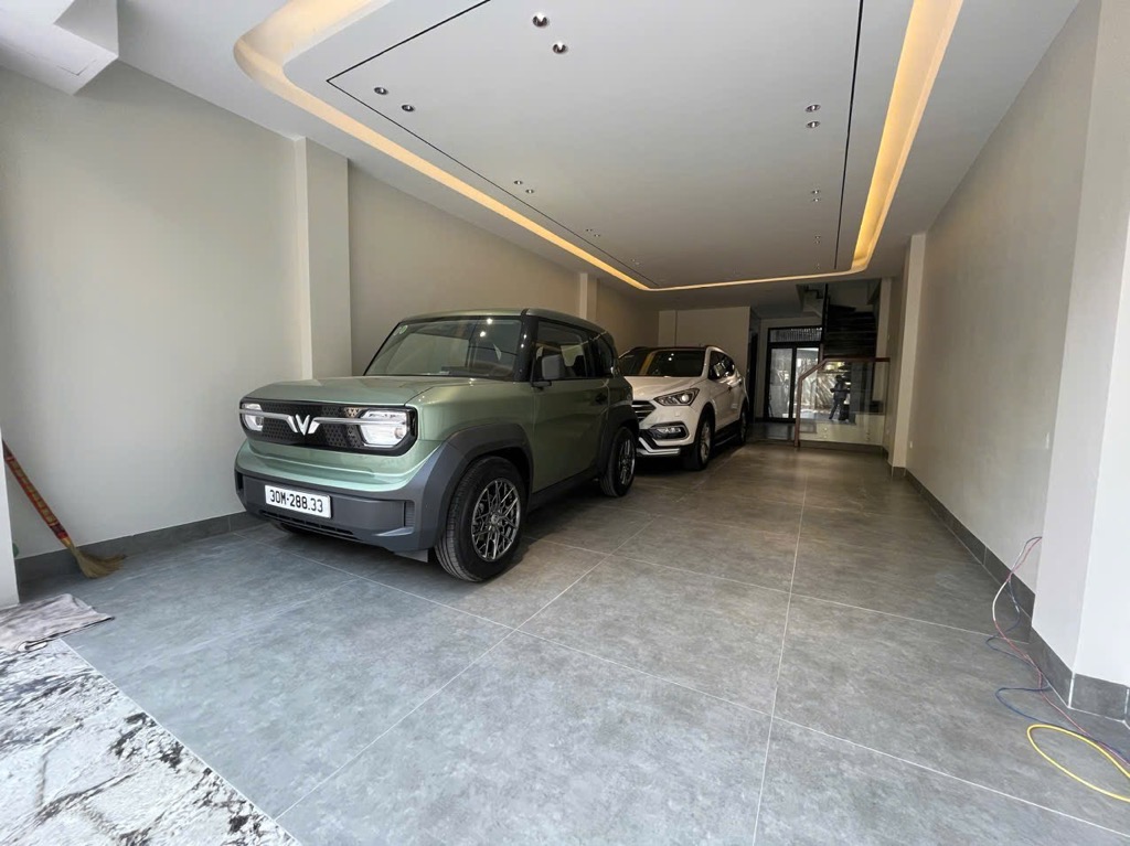 GIÁ TỐT NHẤT THỊ TRƯỜNG_TOÀ VĂN PHÒNG ĐẸP SỊN SÒ 8T GARA Ô TÔ TRÁNH.