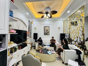 HIẾM BA ĐÌNH KHÔNG QUY HOẠCH–ĐẸP NGÂY NGẤT–FULL NỘI THẤT–Ô TÔ ĐỖ.