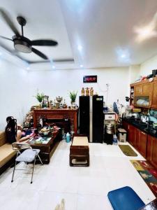 BÁN NHANH nhà lô góc 3 mặt ngõ _ Phố Thái Hà _ GIÁ GIẢM SỐC.