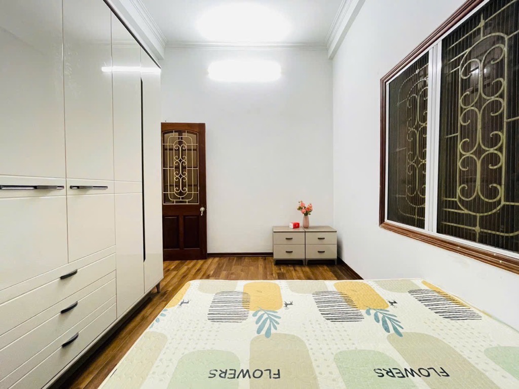 Nhà đường Láng – Ngõ nông – Xây đẹp – Giá hợp lí – 65m2 – 3 tầng – 9.4 tỷ