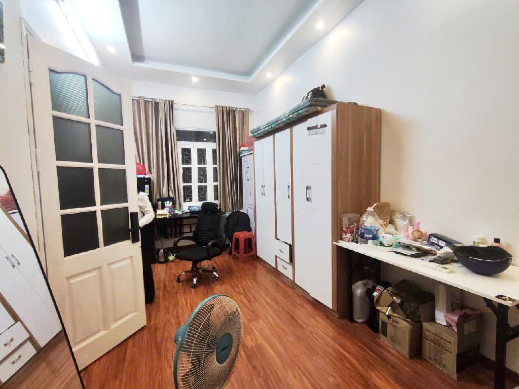 Nhà phố Đặng Tiến Đông – Ngõ nông – Nhà dân xây đẹp – 34m2 – 4 tầng – 7.8 tỉ