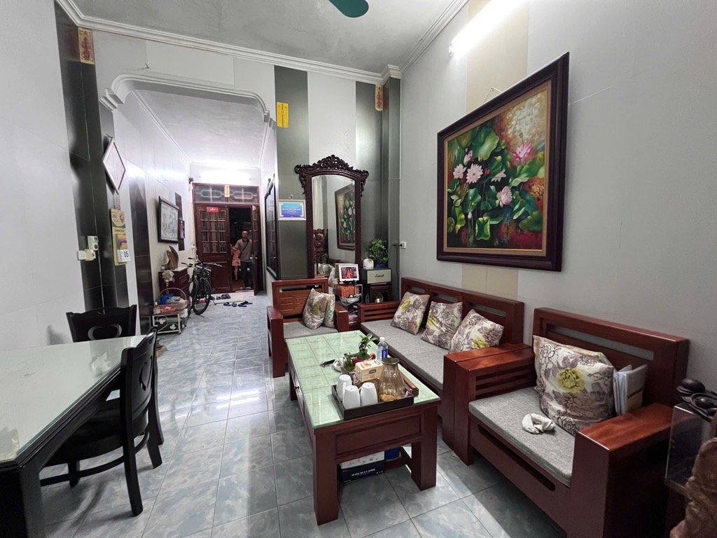 Nhà phố Láng Hạ - Ngõ nông rộng – Lô góc – Đầu tư – 64m2 – 3 tầng – 9.9 tỷ