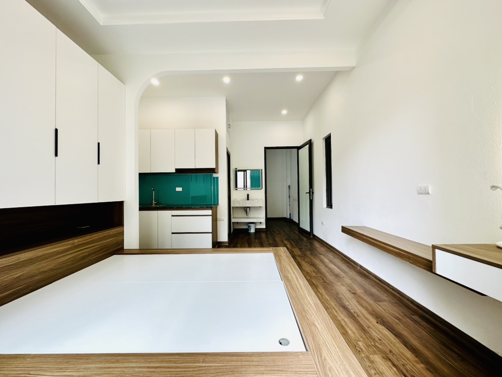 Nhà phố La Thành – Ngõ nông – Nhà mới – Kinh doanh – 40m2 – 5 tầng – 7.55 tỷ