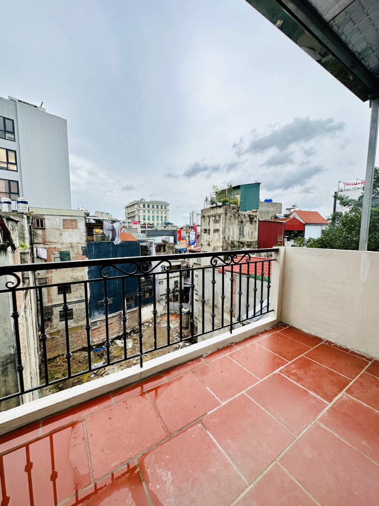 Nhà phố La Thành – Ngõ nông – Nhà mới – Kinh doanh – 40m2 – 5 tầng – 7.55 tỷ