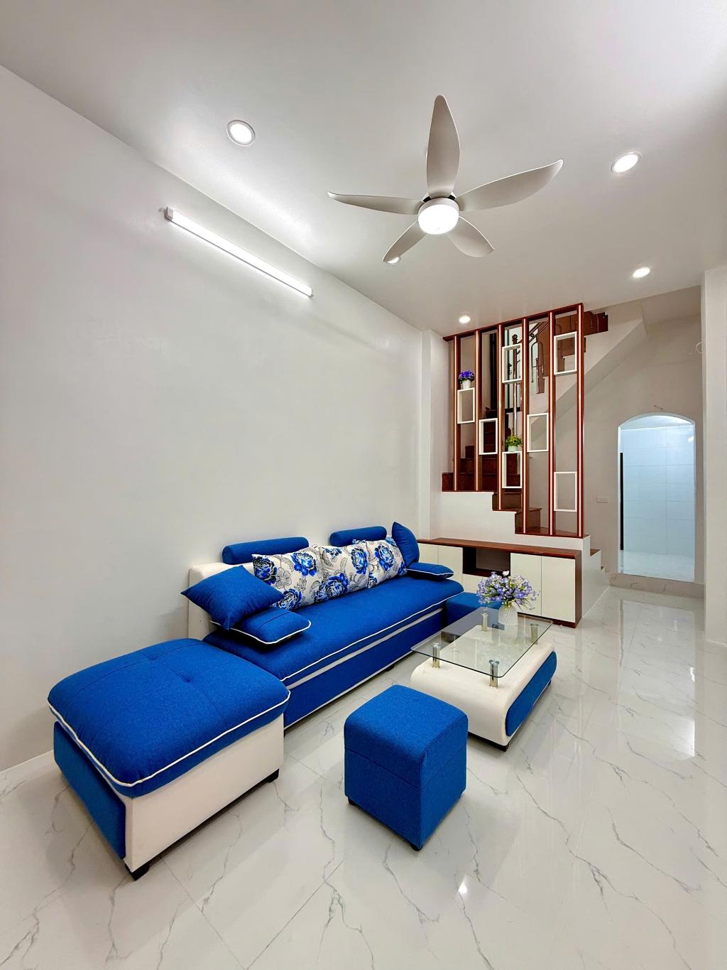 Nhà phố Văn Chương – Ngõ rộng – Gần hồ - Kinh doanh – 39m2 – 4 tầng – 6.65 tỷ