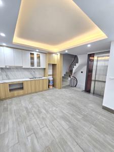 Nhà phố Thái Hà – Ngõ ô tô – Lô góc – Thang máy – Full nội thất – 40m2 – 6 tầng – 13.8 tỉ
