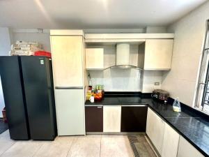 Nhà phố Yên Lãng – Vị trí đẹp – 2 thoáng – Ngõ ô tô – Kinh doanh – 50m2 – 6 tầng – 15.7 tỉ