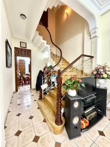 Nhà phố Giảng Võ – Ngõ nông – Ô tô – 2 thoáng – 53m2 – 4 tầng – 15.8 tỉ