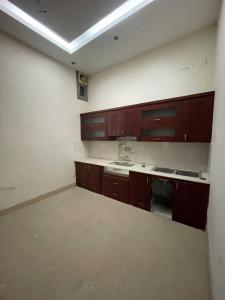 Nhà phố Đốc Ngữ - Vị trí đẹp - Ngõ rộng – Ô tô đỗ cửa – 3 thoáng – 65m2 – 4 tầng – 11.5 tỷ