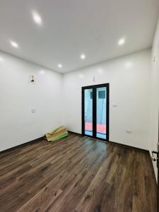 Nhà phố Tôn Đức Thắng – Ngõ nông – Ô tô – Gần hồ - Nhà đẹp – 51m2 – 3 tầng – 10.5 tỷ