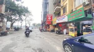 Nhà mặt phố Hồ Đắc Di – 3 vỉa hè - View hồ - Kinh doanh – 40m2 – 5 tầng – 16.4 tỷ