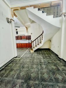 Nhà phố Thái Thịnh – Ngõ rộng – Sân rộng -  Nhà đẹp – 51m2 – 5 tầng – 10.8 tỷ