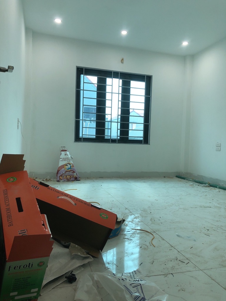Bán nhà đông la, nhà đẹp ở ngay, 40m2. 4,73 tỉ