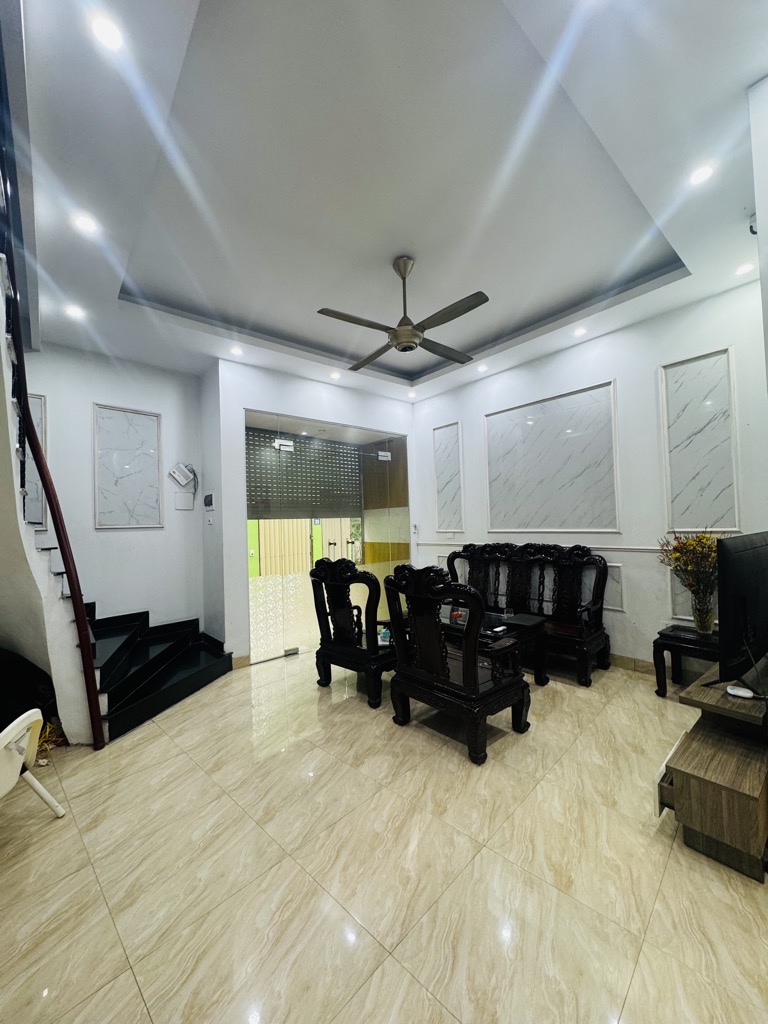Bán nhà la phù, nhà đẹp ở ngay  48 m2,  6, 2 tỉ